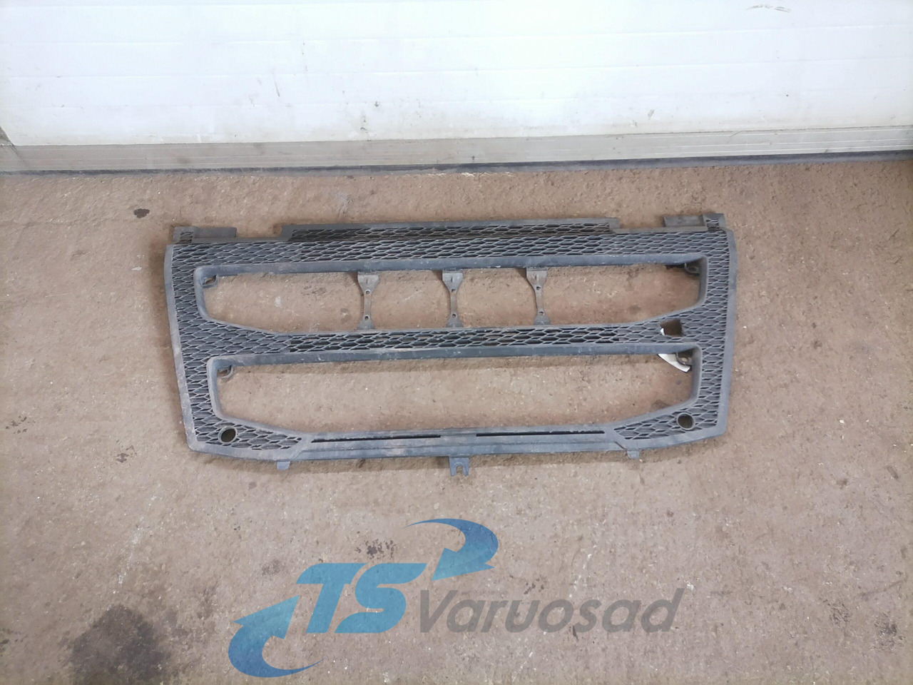 Volvo Grille panel 82491908 - Μάσκα ψυγείου για Φορτηγό: φωτογραφία 1 Volvo Grille panel 82491908 - Μάσκα ψυγείου για Φορτηγό: φωτογραφία 1