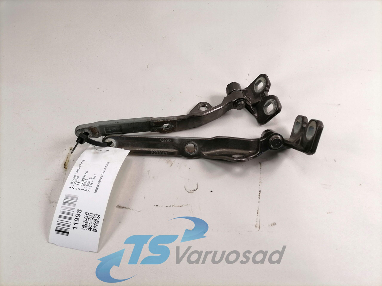 Volvo Iluvõre kandurhing 82320176 - Μάσκα ψυγείου για Φορτηγό: φωτογραφία 1 Volvo Iluvõre kandurhing 82320176 - Μάσκα ψυγείου για Φορτηγό: φωτογραφία 1