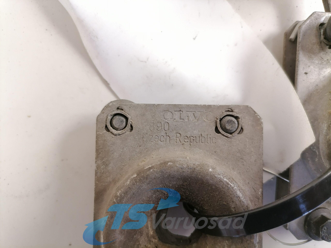 Volvo Iluvõre lukk 20425414 - Μάσκα ψυγείου για Φορτηγό: φωτογραφία 4 Volvo Iluvõre lukk 20425414 - Μάσκα ψυγείου για Φορτηγό: φωτογραφία 4