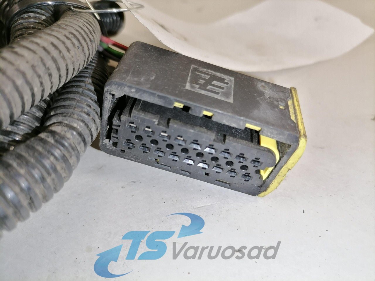 Volvo Raami juhtmestik 22527890 - Γενικό ανταλλακτικό για Φορτηγό: φωτογραφία 3 Volvo Raami juhtmestik 22527890 - Γενικό ανταλλακτικό για Φορτηγό: φωτογραφία 3