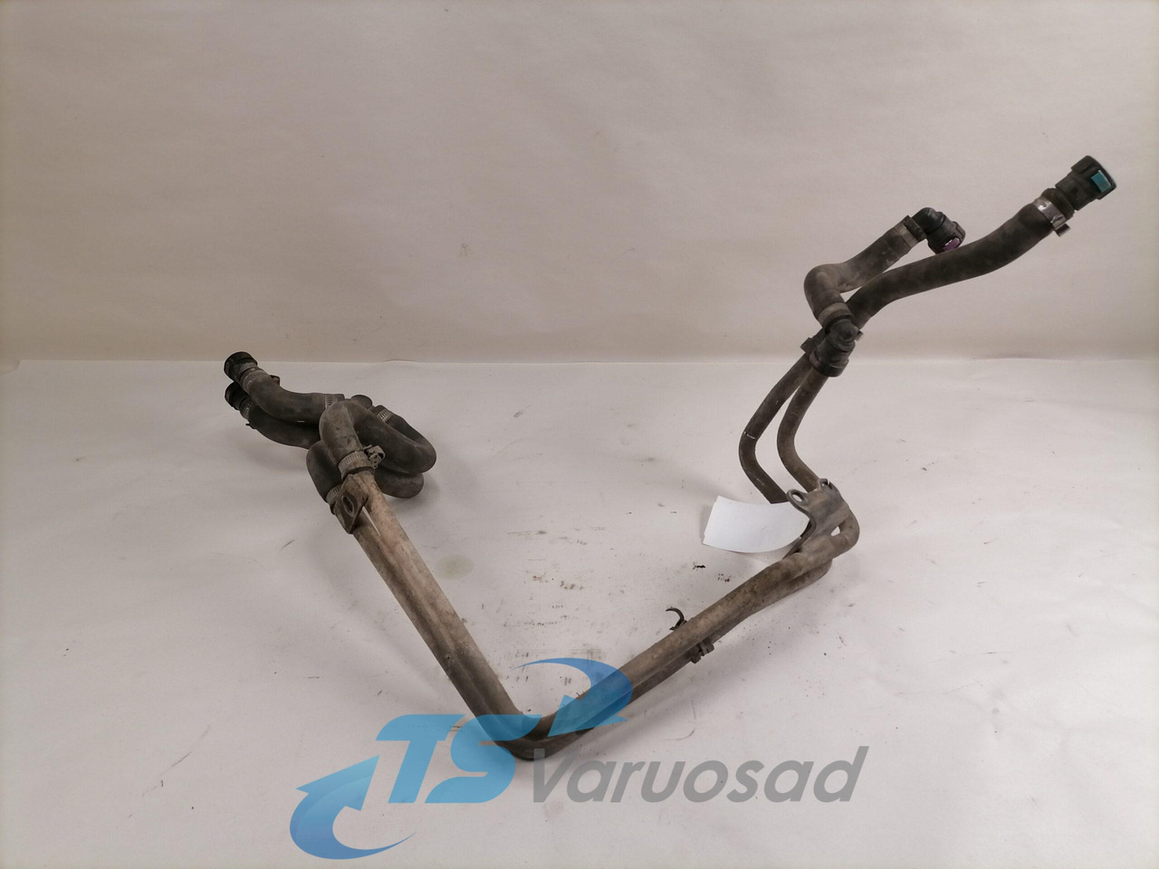 Volvo Salongisoojendus torud 21913681 - Θέρμανση/ Εξαερισμός για Φορτηγό: φωτογραφία 1 Volvo Salongisoojendus torud 21913681 - Θέρμανση/ Εξαερισμός για Φορτηγό: φωτογραφία 1