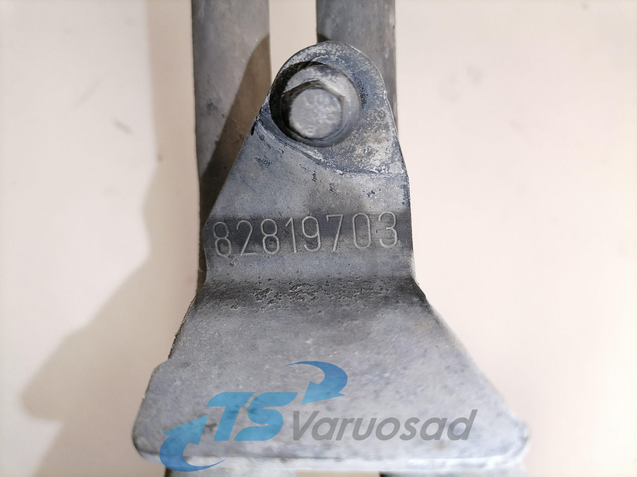 Volvo Salongisoojendus torud 82819703 - Θέρμανση/ Εξαερισμός για Φορτηγό: φωτογραφία 3 Volvo Salongisoojendus torud 82819703 - Θέρμανση/ Εξαερισμός για Φορτηγό: φωτογραφία 3