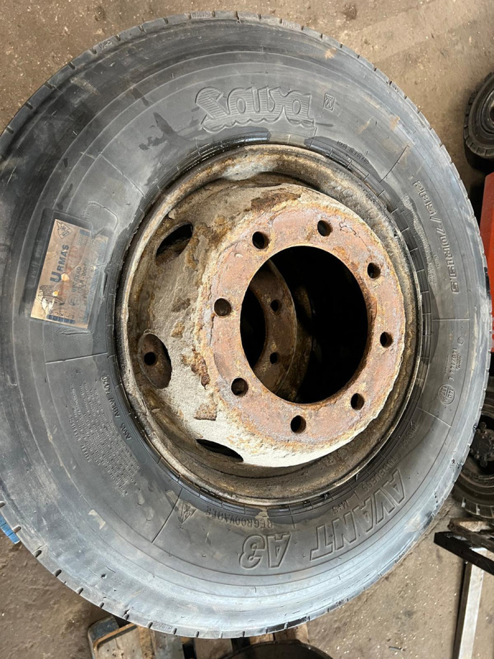 Volvo Sava avant A3 285/70R19.5 28570R195 - Ελαστικά και ζάντες για Φορτηγό: φωτογραφία 4 Volvo Sava avant A3 285/70R19.5 28570R195 - Ελαστικά και ζάντες για Φορτηγό: φωτογραφία 4