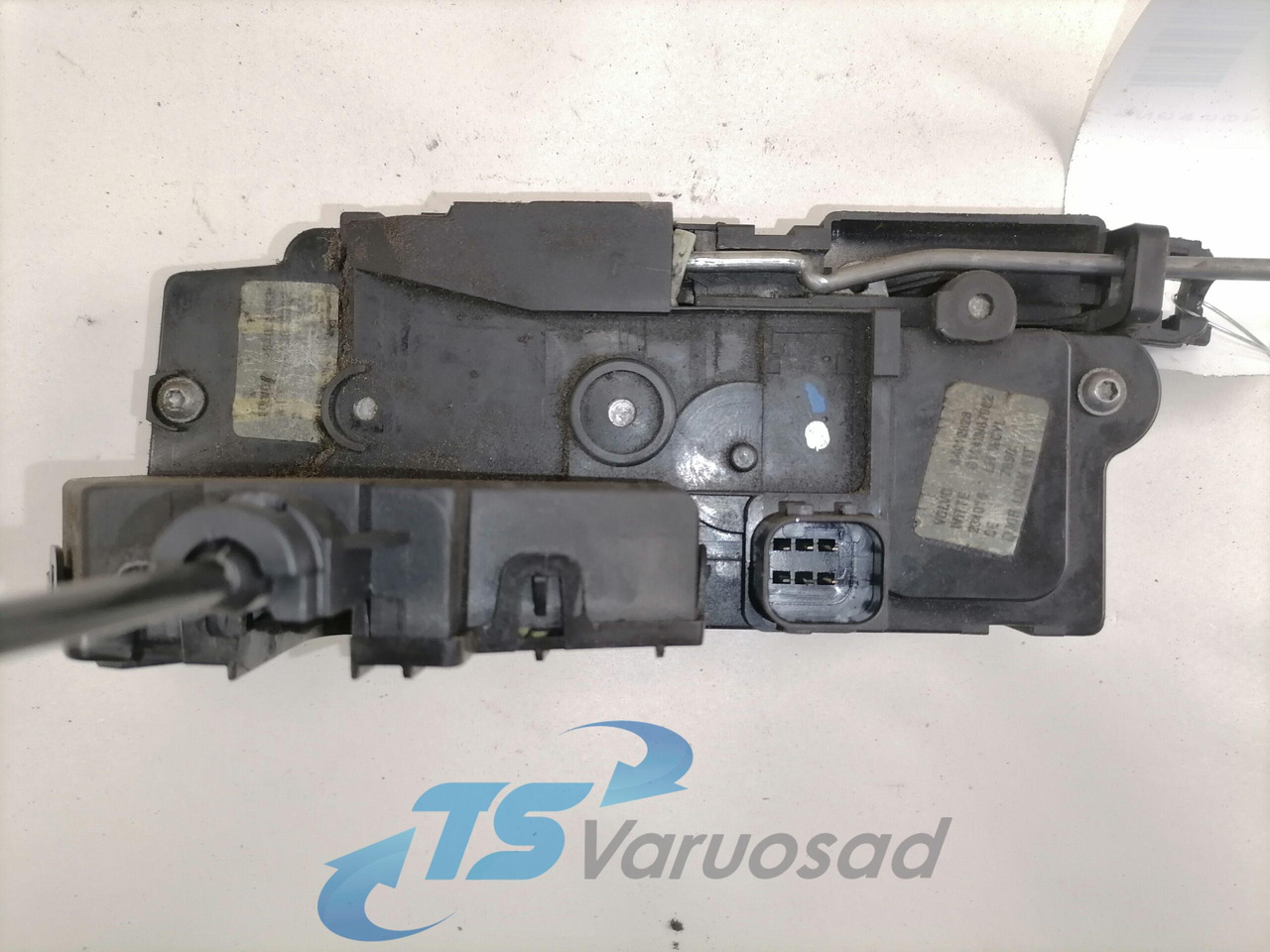Volvo Ukselukk, vasak 21884395 - Πόρτα και ανταλλακτικά για Φορτηγό: φωτογραφία 2 Volvo Ukselukk, vasak 21884395 - Πόρτα και ανταλλακτικά για Φορτηγό: φωτογραφία 2