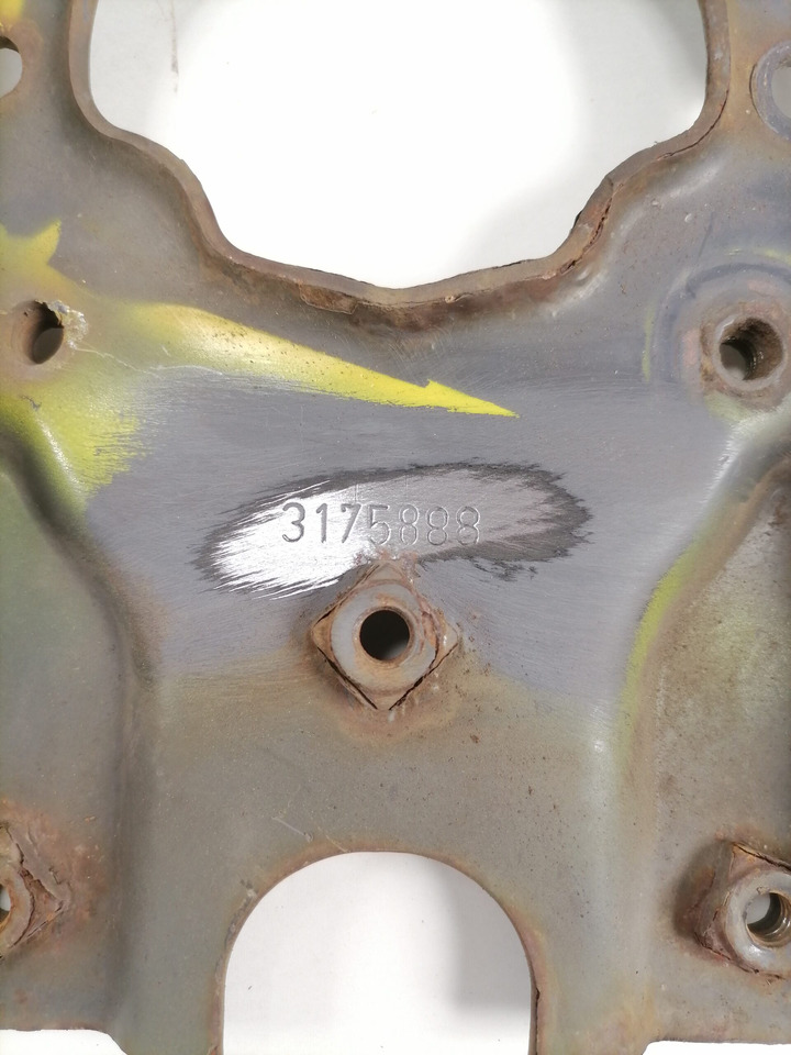 Volvo light bracket 3175888 - Φωτισμός για Φορτηγό: φωτογραφία 3 Volvo light bracket 3175888 - Φωτισμός για Φορτηγό: φωτογραφία 3