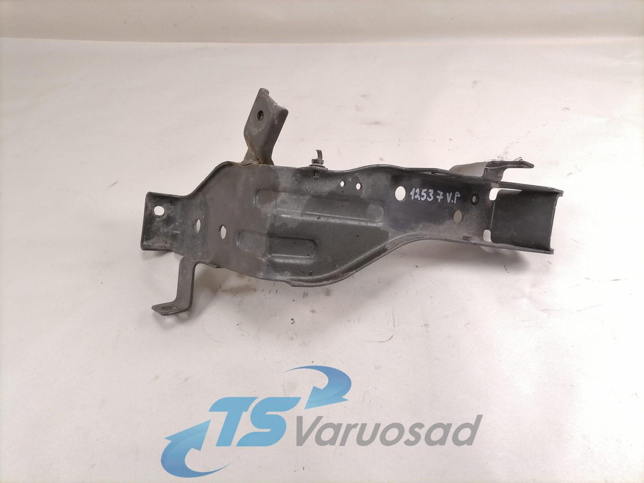 Volvo light bracket 84061089 - Φωτισμός για Φορτηγό: φωτογραφία 2 Volvo light bracket 84061089 - Φωτισμός για Φορτηγό: φωτογραφία 2