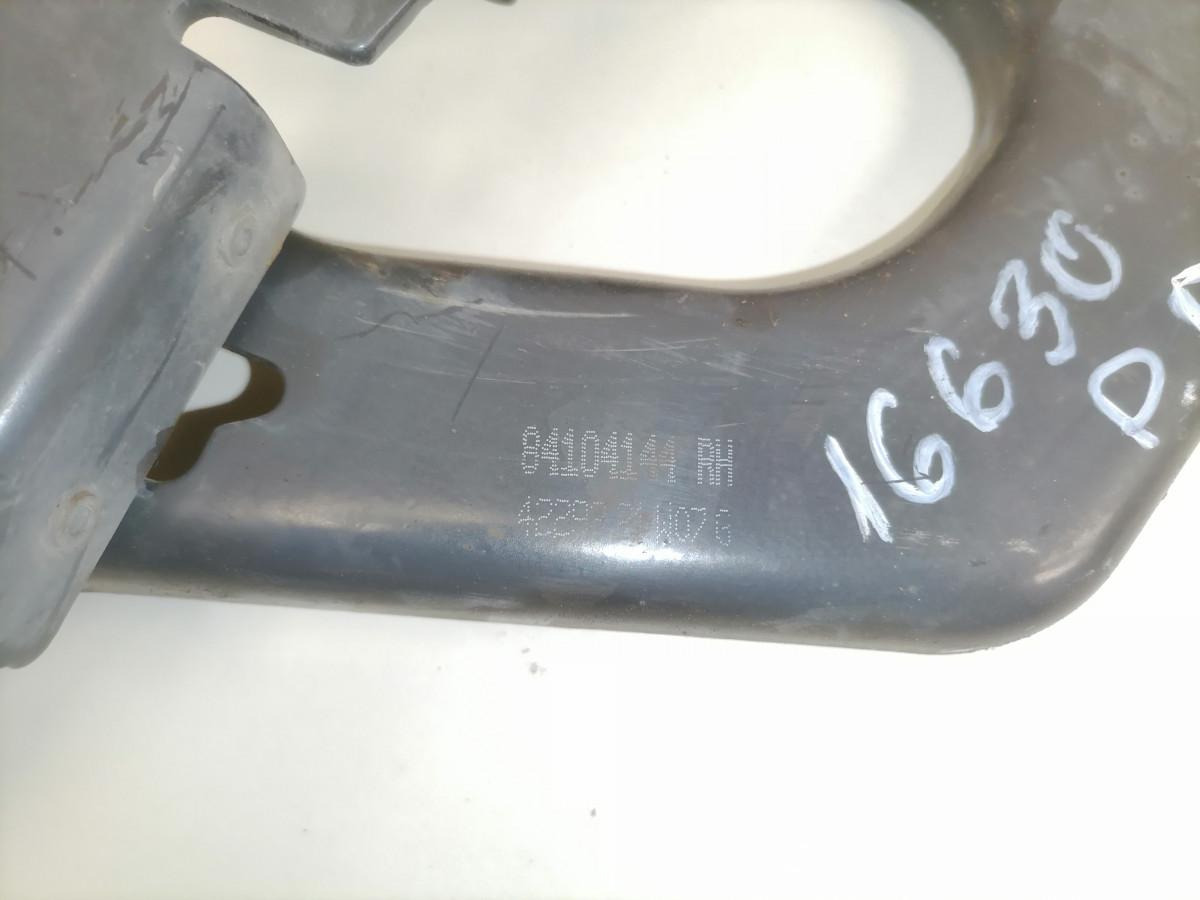 Volvo lower grille carrier hinge 84104144 - Μάσκα ψυγείου για Φορτηγό: φωτογραφία 3 Volvo lower grille carrier hinge 84104144 - Μάσκα ψυγείου για Φορτηγό: φωτογραφία 3