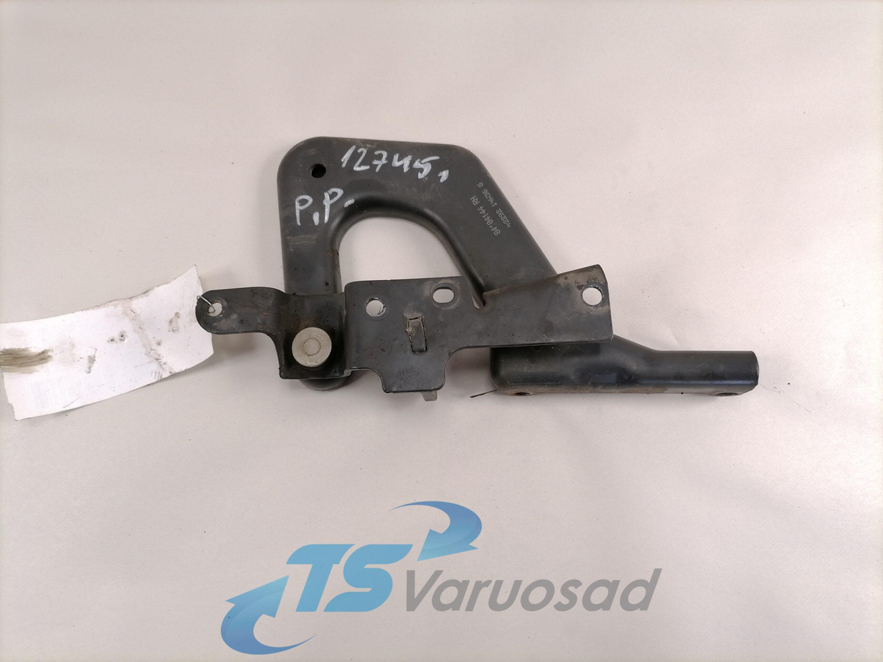 Volvo lower grille carrier hinge 84104144 - Μάσκα ψυγείου για Φορτηγό: φωτογραφία 1 Volvo lower grille carrier hinge 84104144 - Μάσκα ψυγείου για Φορτηγό: φωτογραφία 1