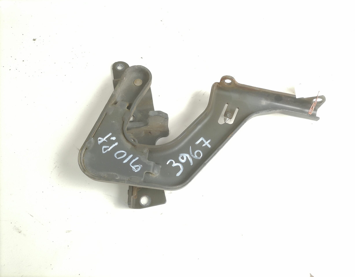 Volvo lower grille carrier hinge 84104144 - Μάσκα ψυγείου για Φορτηγό: φωτογραφία 2 Volvo lower grille carrier hinge 84104144 - Μάσκα ψυγείου για Φορτηγό: φωτογραφία 2