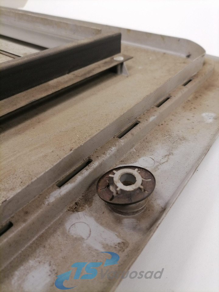 Volvo sunroof plastic cover 20379765 - Γενικό ανταλλακτικό για Φορτηγό: φωτογραφία 4 Volvo sunroof plastic cover 20379765 - Γενικό ανταλλακτικό για Φορτηγό: φωτογραφία 4