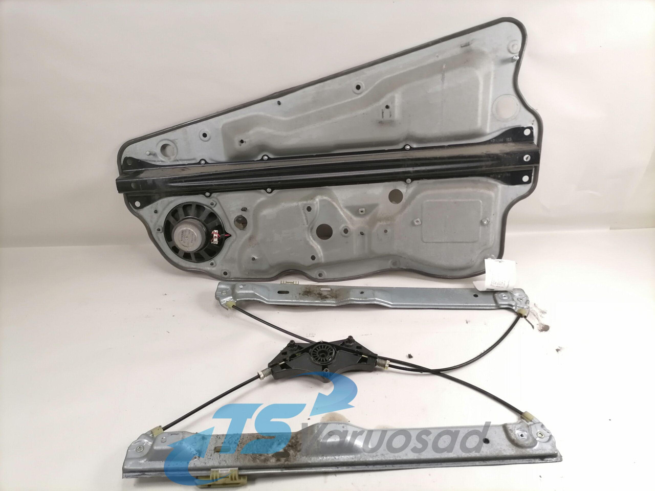 Volvo window mechanism 84055877 - Πόρτα και ανταλλακτικά για Φορτηγό: φωτογραφία 2 Volvo window mechanism 84055877 - Πόρτα και ανταλλακτικά για Φορτηγό: φωτογραφία 2