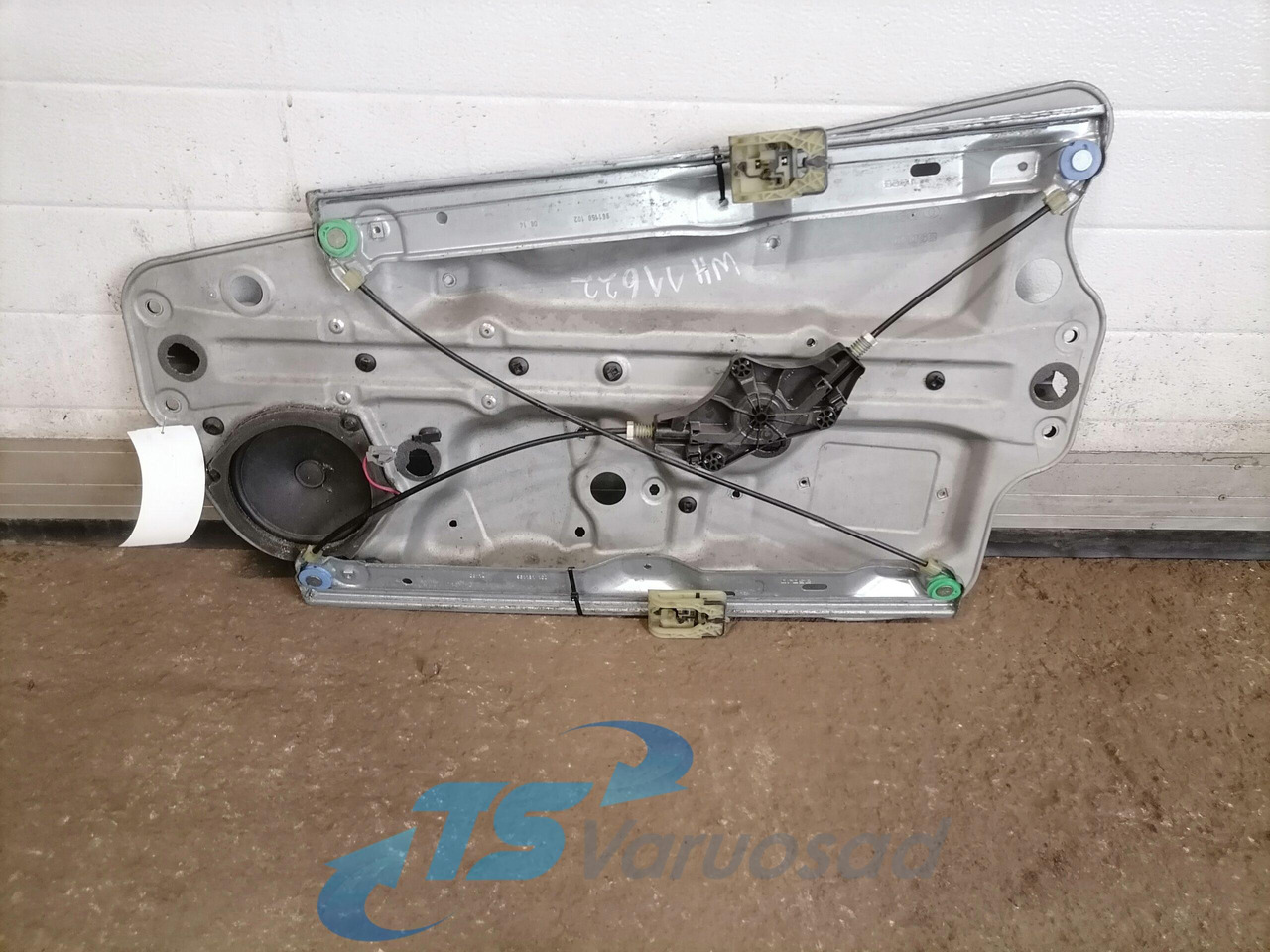 Volvo window mechanism 84056045 - Πόρτα και ανταλλακτικά για Φορτηγό: φωτογραφία 2 Volvo window mechanism 84056045 - Πόρτα και ανταλλακτικά για Φορτηγό: φωτογραφία 2