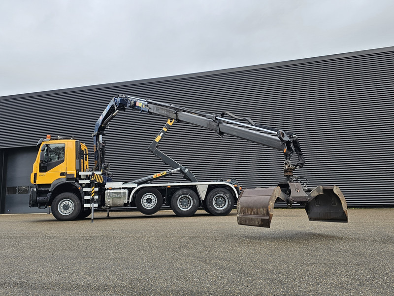 Iveco TRAKKER 380 8X6 / EURO 6 / CRANE + HOOKLIFT - Φορτηγό φόρτωσης γάντζου, Φορτηγό με γερανό: φωτογραφία 4 Iveco TRAKKER 380 8X6 / EURO 6 / CRANE + HOOKLIFT - Φορτηγό φόρτωσης γάντζου, Φορτηγό με γερανό: φωτογραφία 4