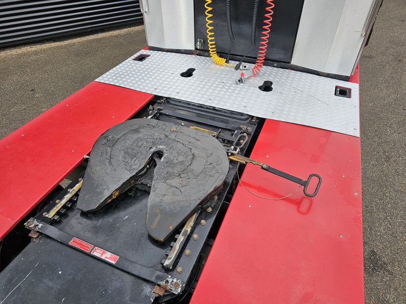 Τράκτορας MAN TGX 37.480 8x2-6 / HMF 85 t/m CRANE / KRAN: φωτογραφία 15 Τράκτορας MAN TGX 37.480 8x2-6 / HMF 85 t/m CRANE / KRAN: φωτογραφία 15