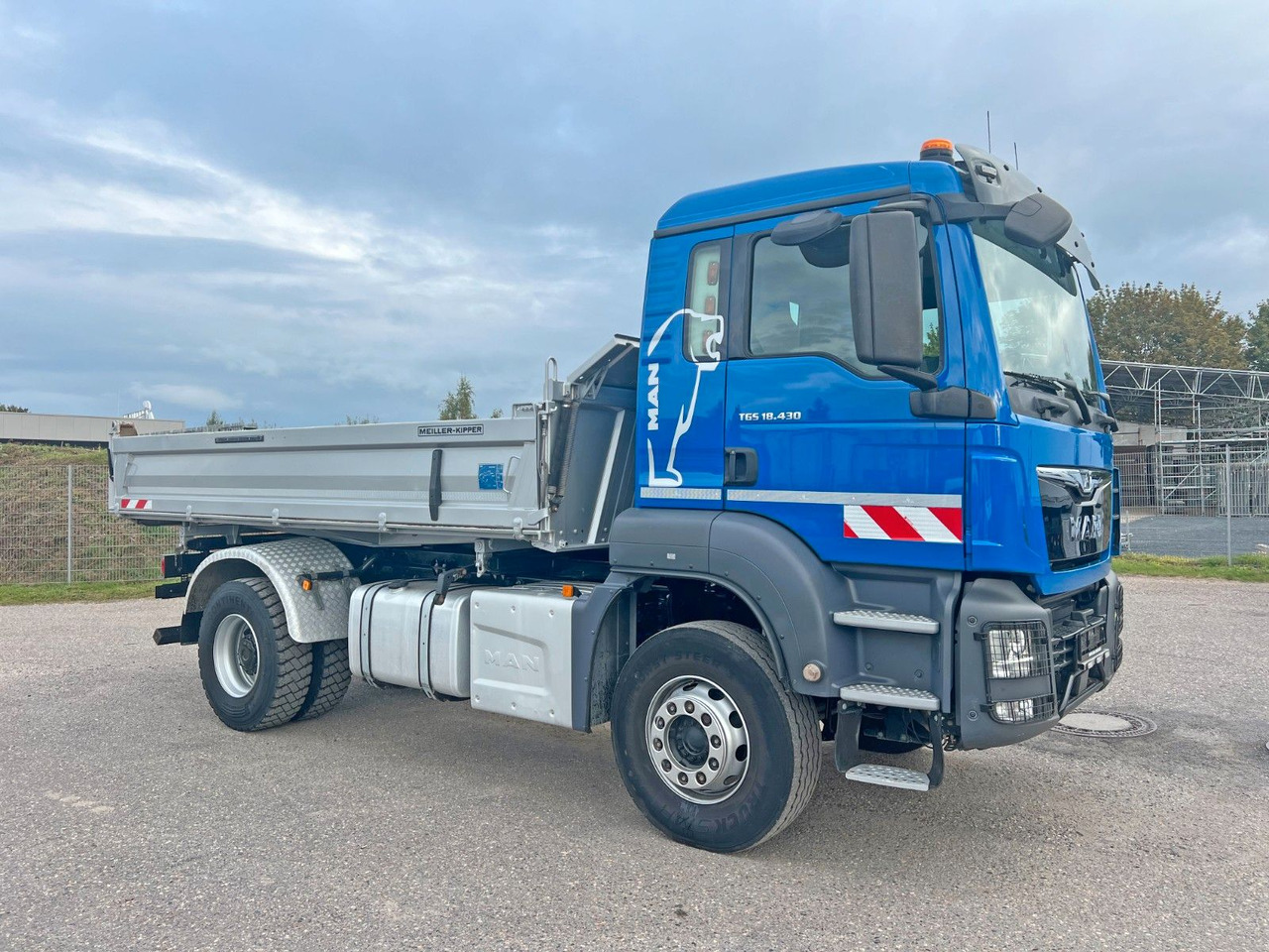 MAN 18.430 4X2 Meiller 3. Seitenkipper Top Zustand - Φορτηγό ανατρεπόμενο: φωτογραφία 1 MAN 18.430 4X2 Meiller 3. Seitenkipper Top Zustand - Φορτηγό ανατρεπόμενο: φωτογραφία 1