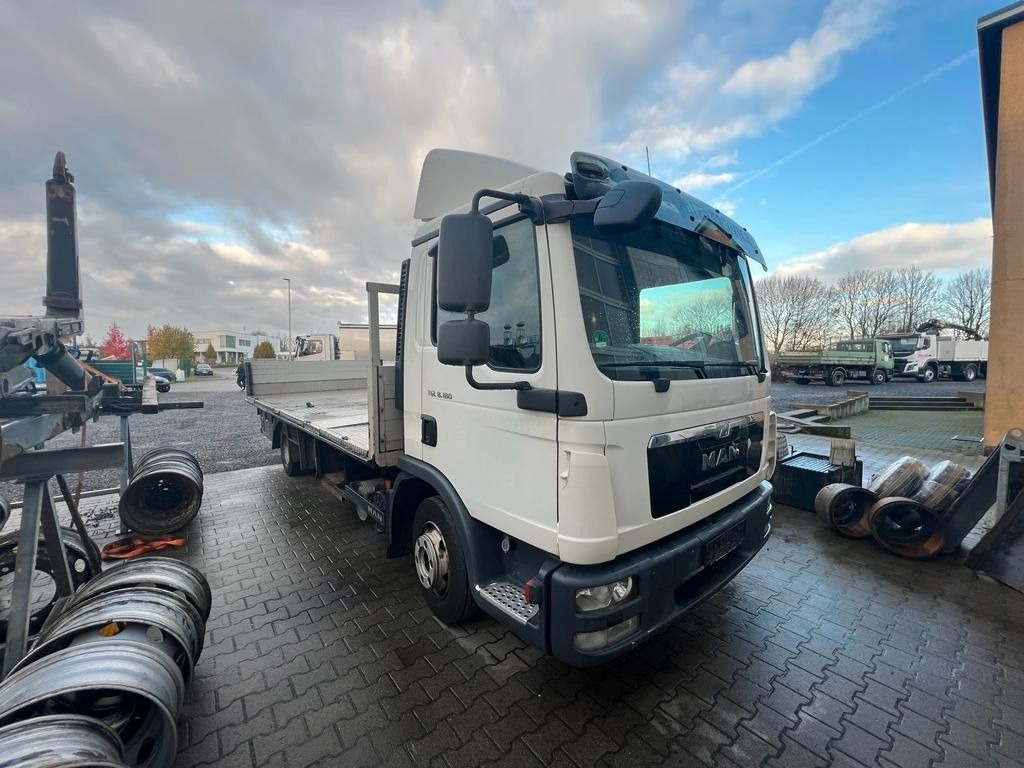 Μικρό φορτηγό με καρότσα MAN 8.180 4X2 offene Pritsche MAN 8.180 4X2 offene Pritsche: φωτογραφία 6