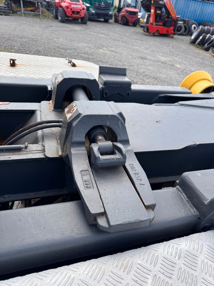 Φορτηγό φόρτωσης γάντζου Marell Abrollkipperaufbau 3 Achser: φωτογραφία 8 Φορτηγό φόρτωσης γάντζου Marell Abrollkipperaufbau 3 Achser: φωτογραφία 8