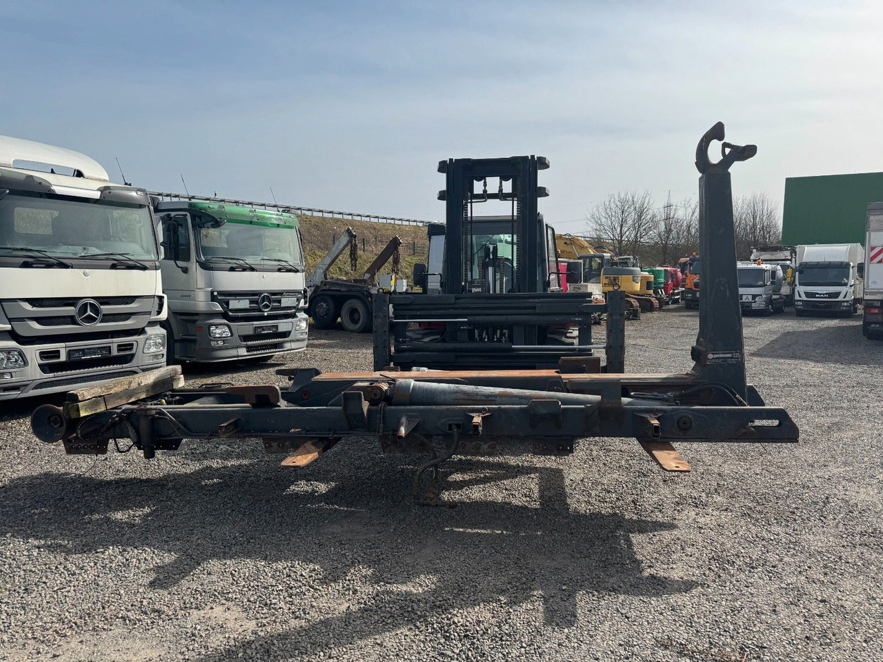 Meiller Abrollaufbau für 6X4 mit 3,90 Radstand - Φορτηγό φόρτωσης γάντζου: φωτογραφία 2 Meiller Abrollaufbau für 6X4 mit 3,90 Radstand - Φορτηγό φόρτωσης γάντζου: φωτογραφία 2