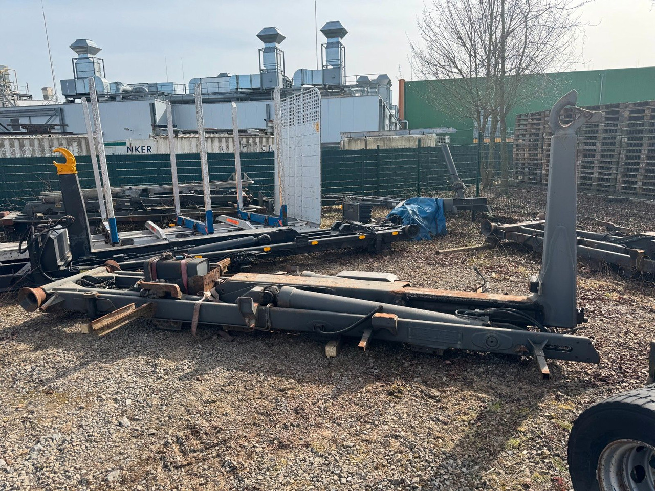 Meiller Abrollaufbau für 6X4 mit 3,90 Radstand - Φορτηγό φόρτωσης γάντζου: φωτογραφία 3 Meiller Abrollaufbau für 6X4 mit 3,90 Radstand - Φορτηγό φόρτωσης γάντζου: φωτογραφία 3