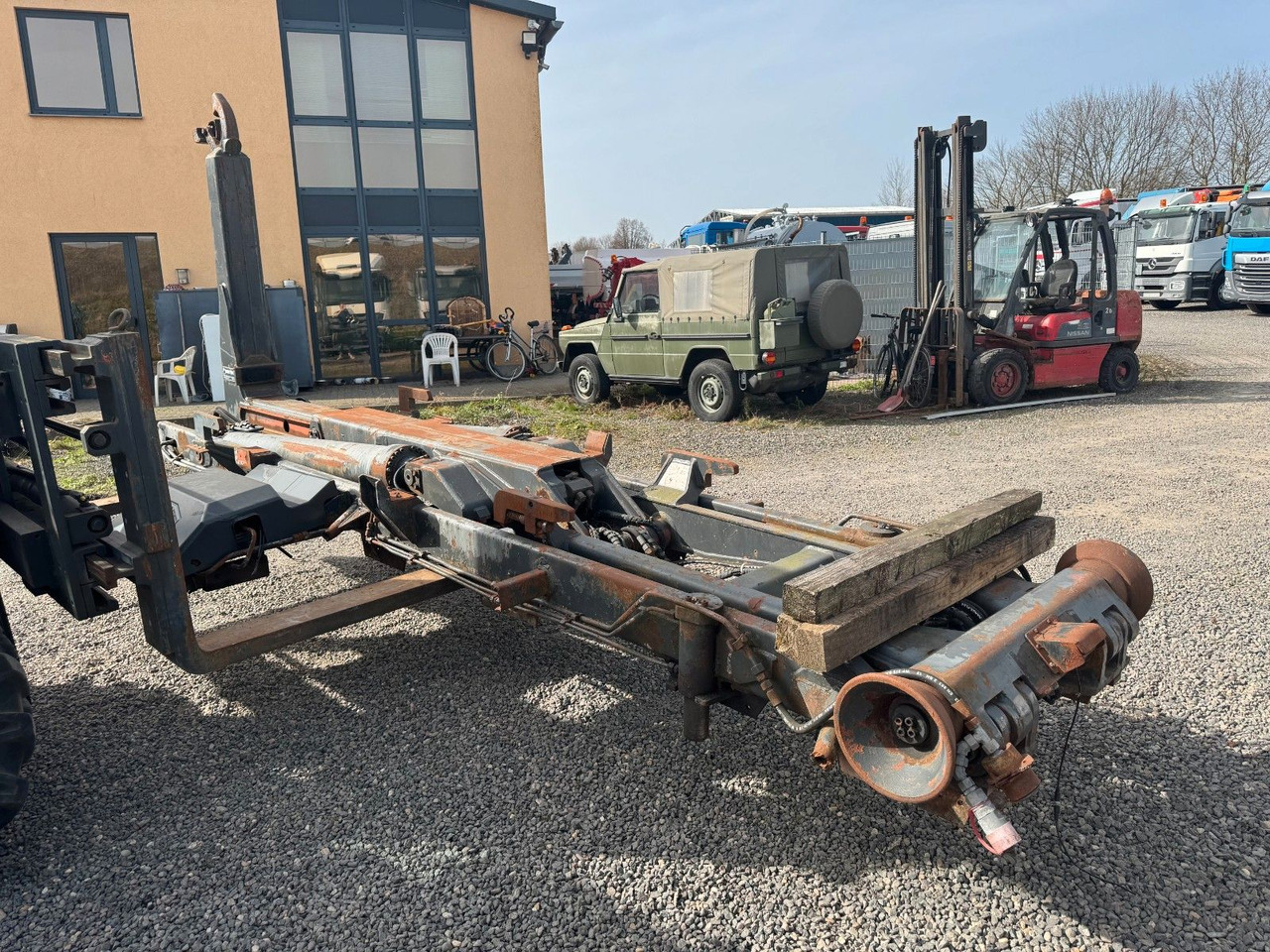 Meiller Abrollaufbau für 6X4 mit 3,90 Radstand - Φορτηγό φόρτωσης γάντζου: φωτογραφία 5 Meiller Abrollaufbau für 6X4 mit 3,90 Radstand - Φορτηγό φόρτωσης γάντζου: φωτογραφία 5