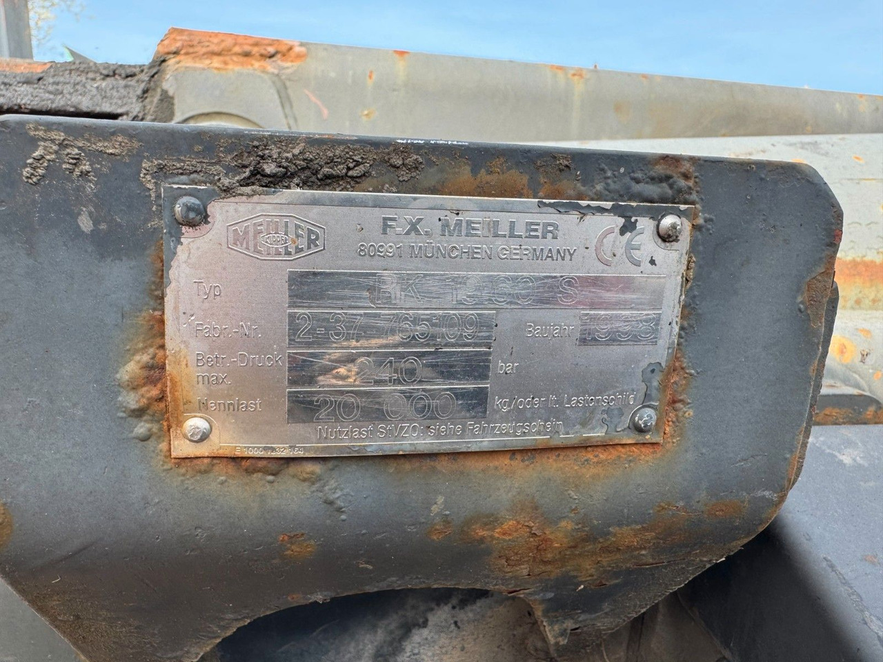 Meiller Abrollaufbau für 6X4 mit 3,90 Radstand - Φορτηγό φόρτωσης γάντζου: φωτογραφία 2 Meiller Abrollaufbau für 6X4 mit 3,90 Radstand - Φορτηγό φόρτωσης γάντζου: φωτογραφία 2