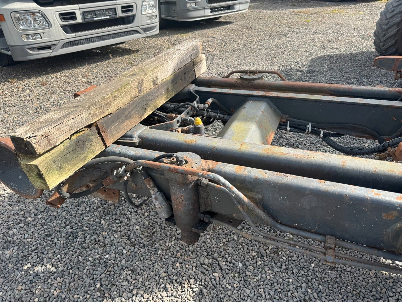 Meiller Abrollaufbau für 6X4 mit 3,90 Radstand - Φορτηγό φόρτωσης γάντζου: φωτογραφία 4 Meiller Abrollaufbau für 6X4 mit 3,90 Radstand - Φορτηγό φόρτωσης γάντζου: φωτογραφία 4