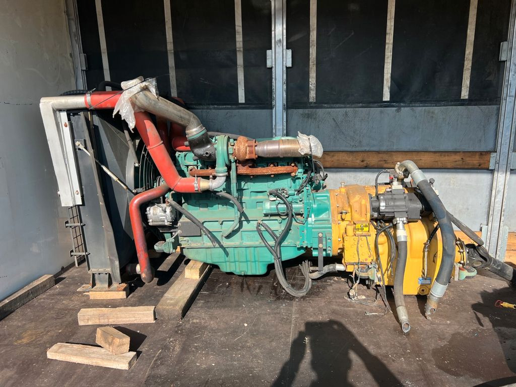 Μίσθωση VOLVO PENTA  &  DANA SPICER  Top Zustand VOLVO PENTA  &  DANA SPICER  Top Zustand VOLVO PENTA  &  DANA SPICER  Top Zustand VOLVO PENTA  &  DANA SPICER  Top Zustand: φωτογραφία 13