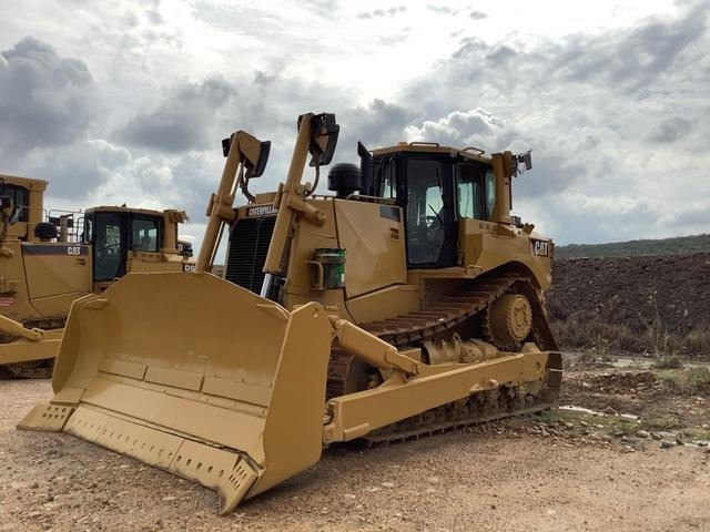 CAT D8T - Μπουλντόζα: φωτογραφία 1 CAT D8T - Μπουλντόζα: φωτογραφία 1