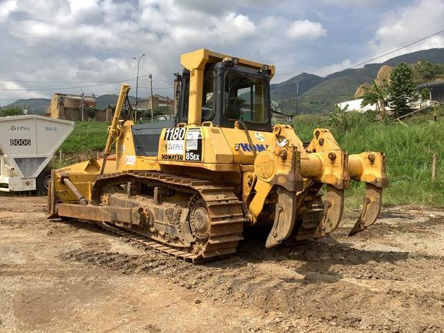Komatsu D85EX-15 - Μπουλντόζα: φωτογραφία 2 Komatsu D85EX-15 - Μπουλντόζα: φωτογραφία 2