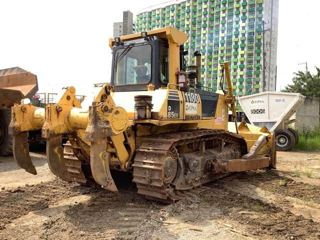 Komatsu D85EX-15 - Μπουλντόζα: φωτογραφία 3 Komatsu D85EX-15 - Μπουλντόζα: φωτογραφία 3