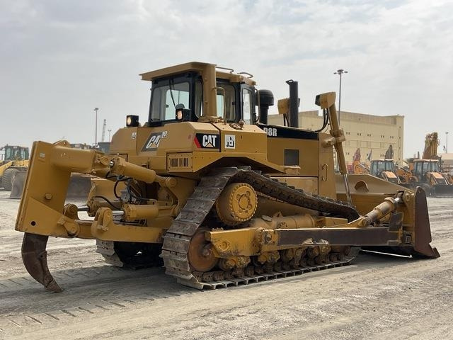CAT D8R - Μπουλντόζα: φωτογραφία 3 CAT D8R - Μπουλντόζα: φωτογραφία 3