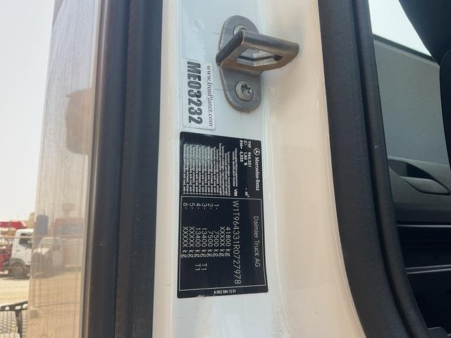 Mercedes-Benz Arocs 4240 - Φορτηγό σασί: φωτογραφία 5 Mercedes-Benz Arocs 4240 - Φορτηγό σασί: φωτογραφία 5