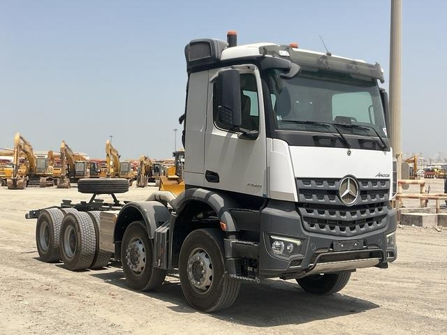 Mercedes-Benz Arocs 4240 - Φορτηγό σασί: φωτογραφία 4 Mercedes-Benz Arocs 4240 - Φορτηγό σασί: φωτογραφία 4