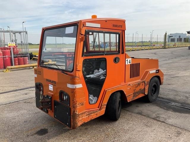 Charlatte TD225 - Μηχάνημα έλξης: φωτογραφία 1 Charlatte TD225 - Μηχάνημα έλξης: φωτογραφία 1