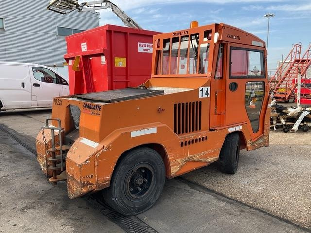 Charlatte TD225 - Μηχάνημα έλξης: φωτογραφία 3 Charlatte TD225 - Μηχάνημα έλξης: φωτογραφία 3