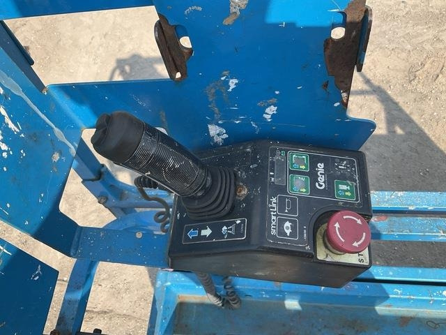 Ψαλιδωτό ανυψωτικό Genie GS3232: φωτογραφία 10