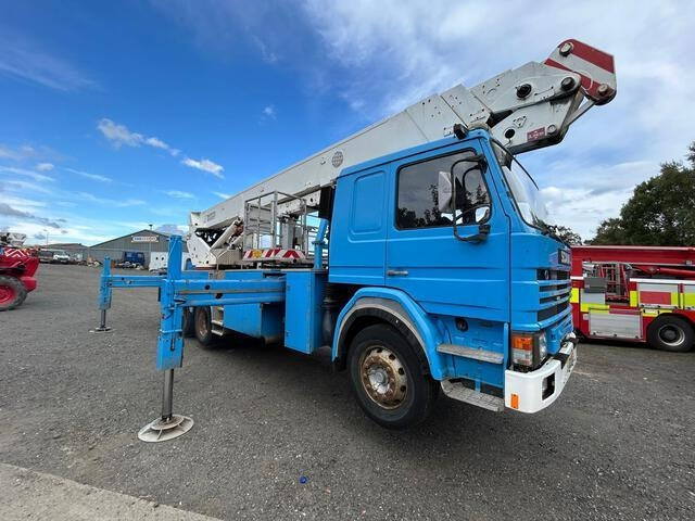 Scania P113ML - Φορτηγό με εναέρια πλατφόρμα: φωτογραφία 4 Scania P113ML - Φορτηγό με εναέρια πλατφόρμα: φωτογραφία 4