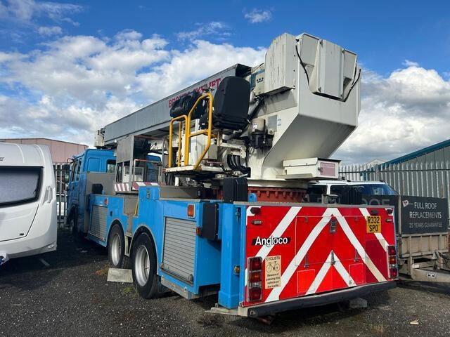 Volvo FL10 - Φορτηγό με γερανό: φωτογραφία 3 Volvo FL10 - Φορτηγό με γερανό: φωτογραφία 3