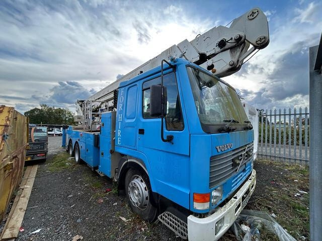 Volvo FL10 - Φορτηγό με γερανό: φωτογραφία 5 Volvo FL10 - Φορτηγό με γερανό: φωτογραφία 5