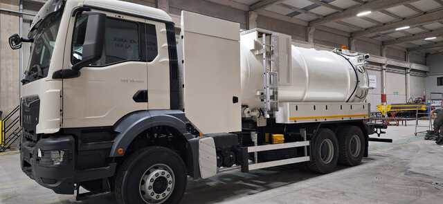 MAN TGS 33.400 Jetter - Όχημα εκκένωσης βόθρων: φωτογραφία 1 MAN TGS 33.400 Jetter - Όχημα εκκένωσης βόθρων: φωτογραφία 1