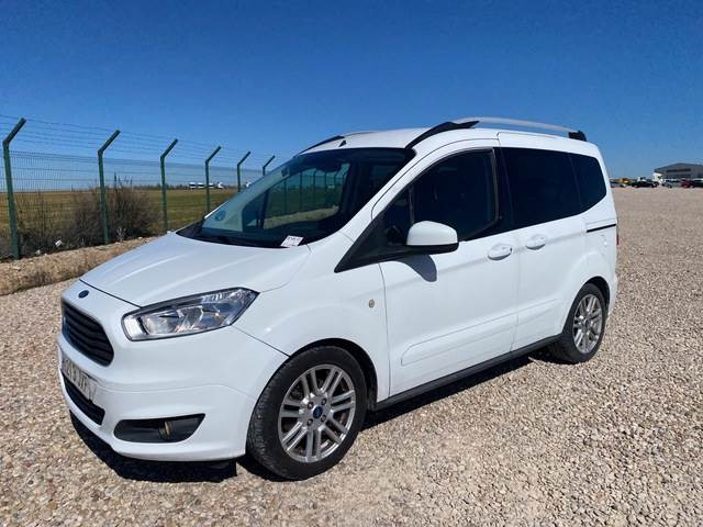 Ford Tourneo Courier - Αυτοκίνητο: φωτογραφία 1 Ford Tourneo Courier - Αυτοκίνητο: φωτογραφία 1