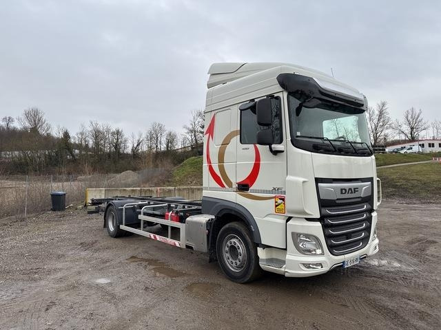 DAF XF450 - Φορτηγό μεταφοράς εμπορευματοκιβωτίων/ Κινητό αμάξωμα: φωτογραφία 4 DAF XF450 - Φορτηγό μεταφοράς εμπορευματοκιβωτίων/ Κινητό αμάξωμα: φωτογραφία 4
