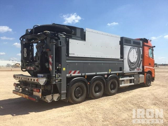 Rivard - Mercedes-Benz EXVAC - Arocs 3253 8x4 - Όχημα εκκένωσης βόθρων: φωτογραφία 3 Rivard - Mercedes-Benz EXVAC - Arocs 3253 8x4 - Όχημα εκκένωσης βόθρων: φωτογραφία 3
