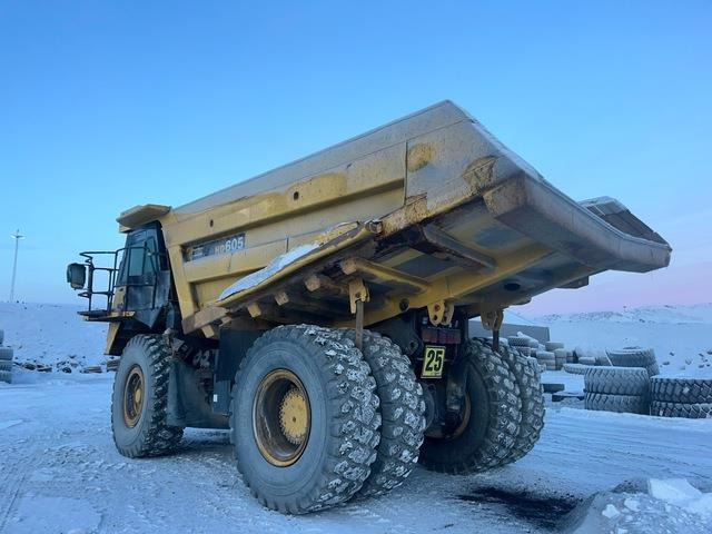 Komatsu HD605-7EO - Ανατρεπόμενο όχημα μεταφοράς λατομικών υλικών: φωτογραφία 2 Komatsu HD605-7EO - Ανατρεπόμενο όχημα μεταφοράς λατομικών υλικών: φωτογραφία 2