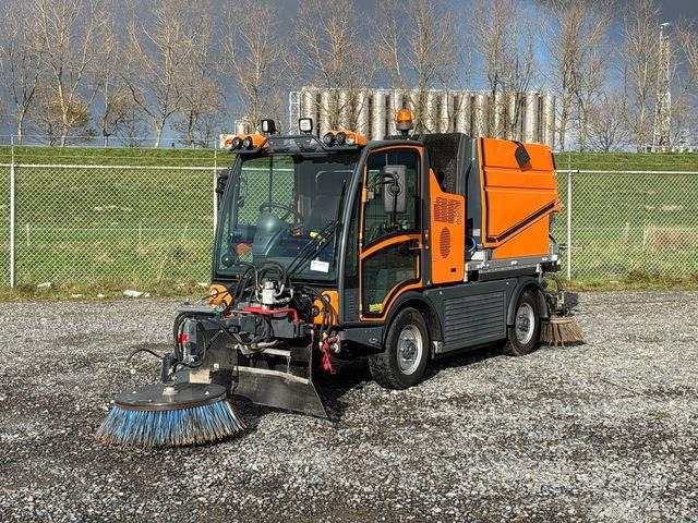 Boschung Pony P4T - Σάρωθρο δρόμων: φωτογραφία 2 Boschung Pony P4T - Σάρωθρο δρόμων: φωτογραφία 2