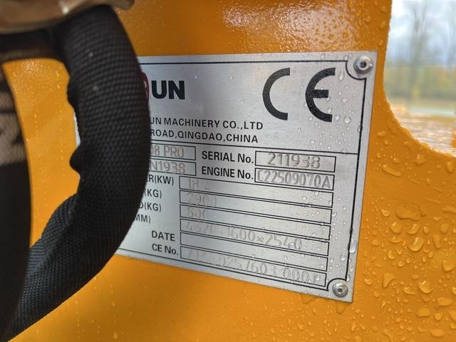 Everun R08 Pro - Ελαστιχοφόρος φορτωτής: φωτογραφία 5 Everun R08 Pro - Ελαστιχοφόρος φορτωτής: φωτογραφία 5