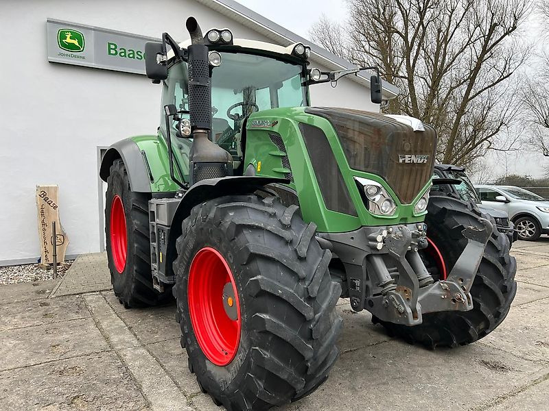 Fendt 824 Vario ProfiPlus - Τρακτέρ: φωτογραφία 4 Fendt 824 Vario ProfiPlus - Τρακτέρ: φωτογραφία 4