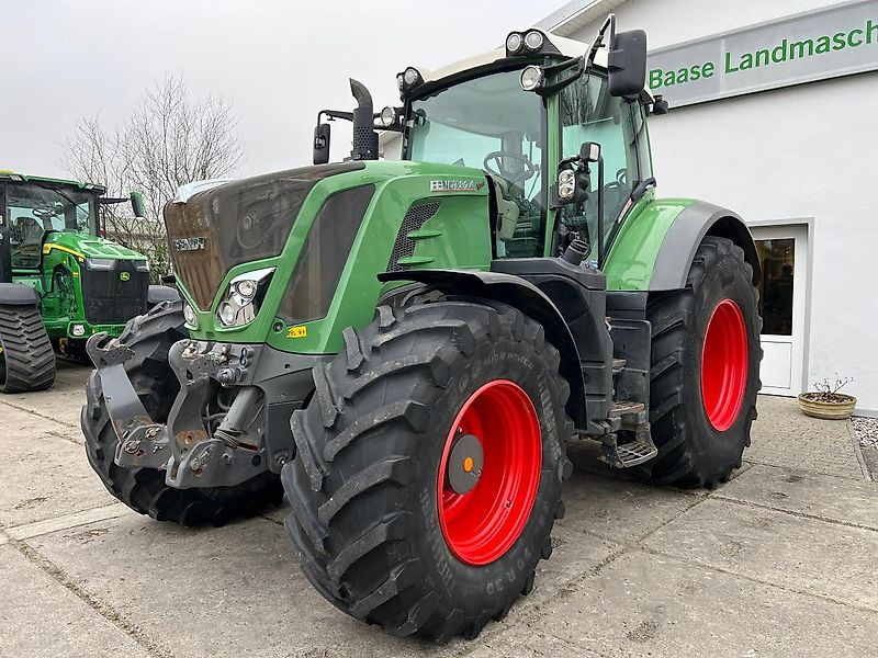 Fendt 824 Vario ProfiPlus - Τρακτέρ: φωτογραφία 2 Fendt 824 Vario ProfiPlus - Τρακτέρ: φωτογραφία 2