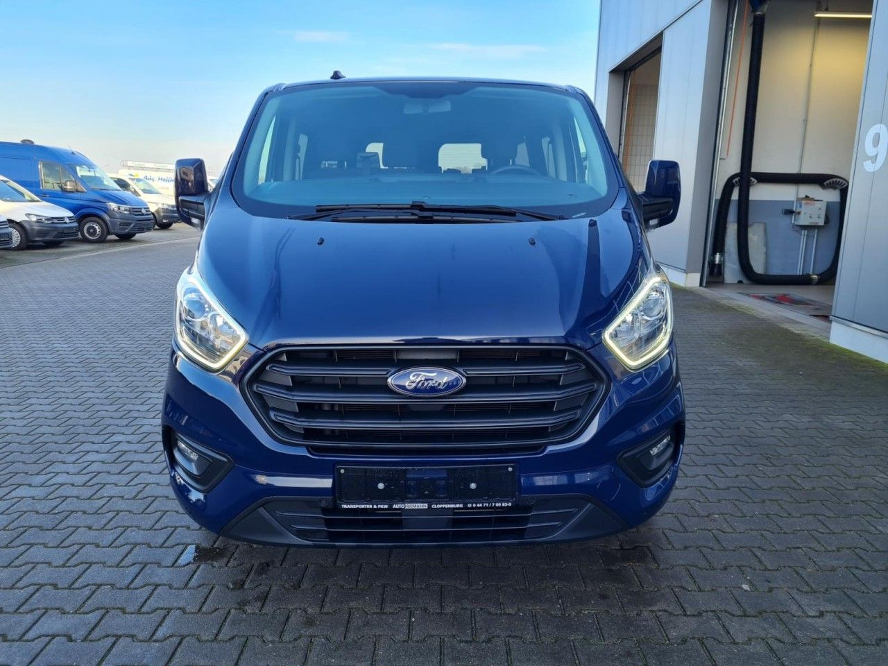 Ford Custom Kombi 320 L2 Trend 9 Sitze KLIMA PDC TEMP - Επιβατικό βαν: φωτογραφία 2 Ford Custom Kombi 320 L2 Trend 9 Sitze KLIMA PDC TEMP - Επιβατικό βαν: φωτογραφία 2
