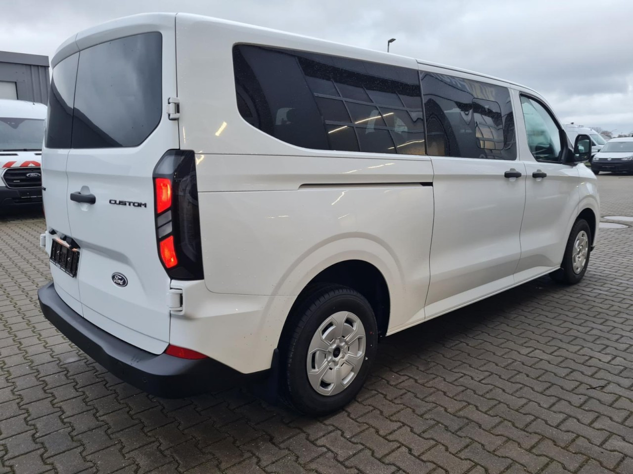 Ford Ford Transit Custom Kombi 320 L2 Trend 9 Sitze KAMERA - Μικρό λεωφορείο, Επιβατικό βαν: φωτογραφία 4 Ford Ford Transit Custom Kombi 320 L2 Trend 9 Sitze KAMERA - Μικρό λεωφορείο, Επιβατικό βαν: φωτογραφία 4